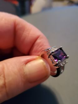 Size 6 silver ring with cubic zirconia stone