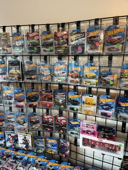 GINORMOUS HOT WHEELS GARAGE SALE THIS WEEKEND APRIL 3RD, 4TH, & 5TH FRIDAY SATURDAY AND SUNDAY   WILL BE HAVING HOT WHEELS, SUPER TREASURE HUNTS, POKE