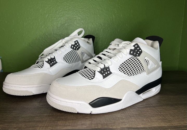 Jordan 4s Size 11 Brand New Condition 