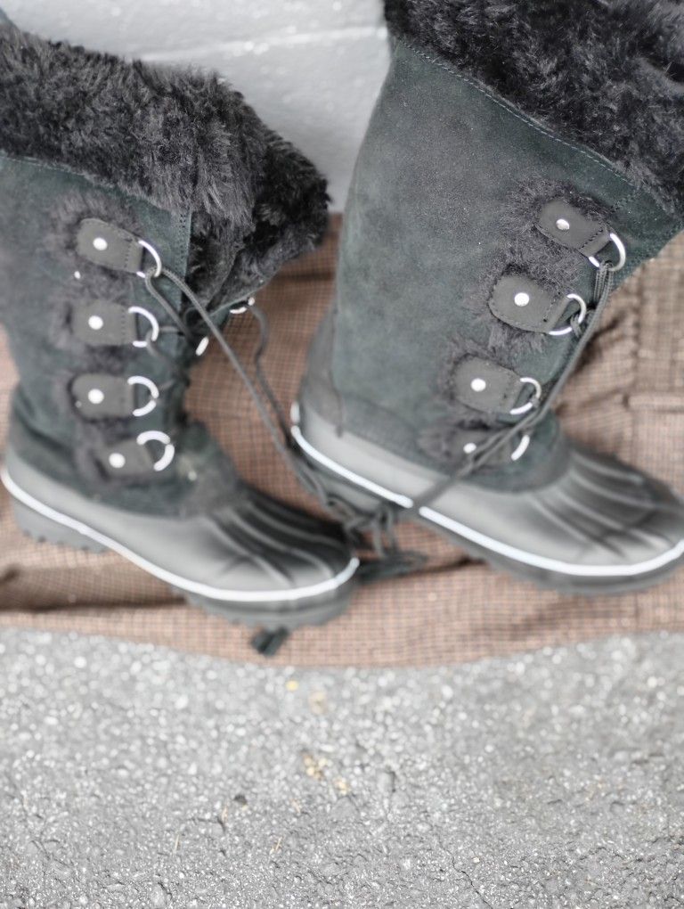 Very Nice Warm Women's Rain Boot