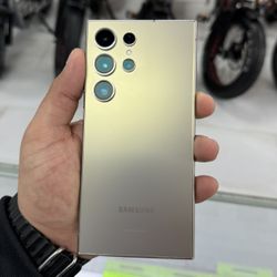 Galaxy S24 Ultra 5G Unlocked 512GB! Finance For $50 Down Payment!!