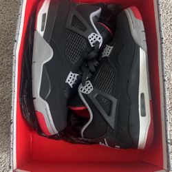 Air Jordan Retro 4s