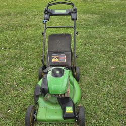 John Deere 22" Self-propelled Lawn Mower 