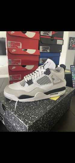 Jordan 4 Retro Military Black Size 9.5M