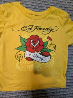 Ed Hardy yellow baby tee Size S #tshirt #y2k #edhardy #vintage #yellow