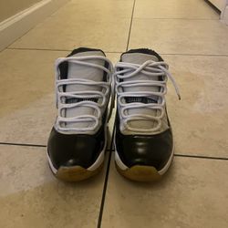 Nike Air Jordan 11 “Concord” Size 9