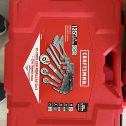 Craftman 135 Pieces Mechanic Tool Set Metric And Standard 