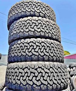 275/65/18 Bfgoodrich vendo un set de llantas usadas excelente condiciones de vida las 4 ✅🤩I am selling a set of used tires, all 4 in excellent living