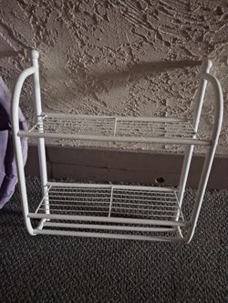 Free bathroom shelf