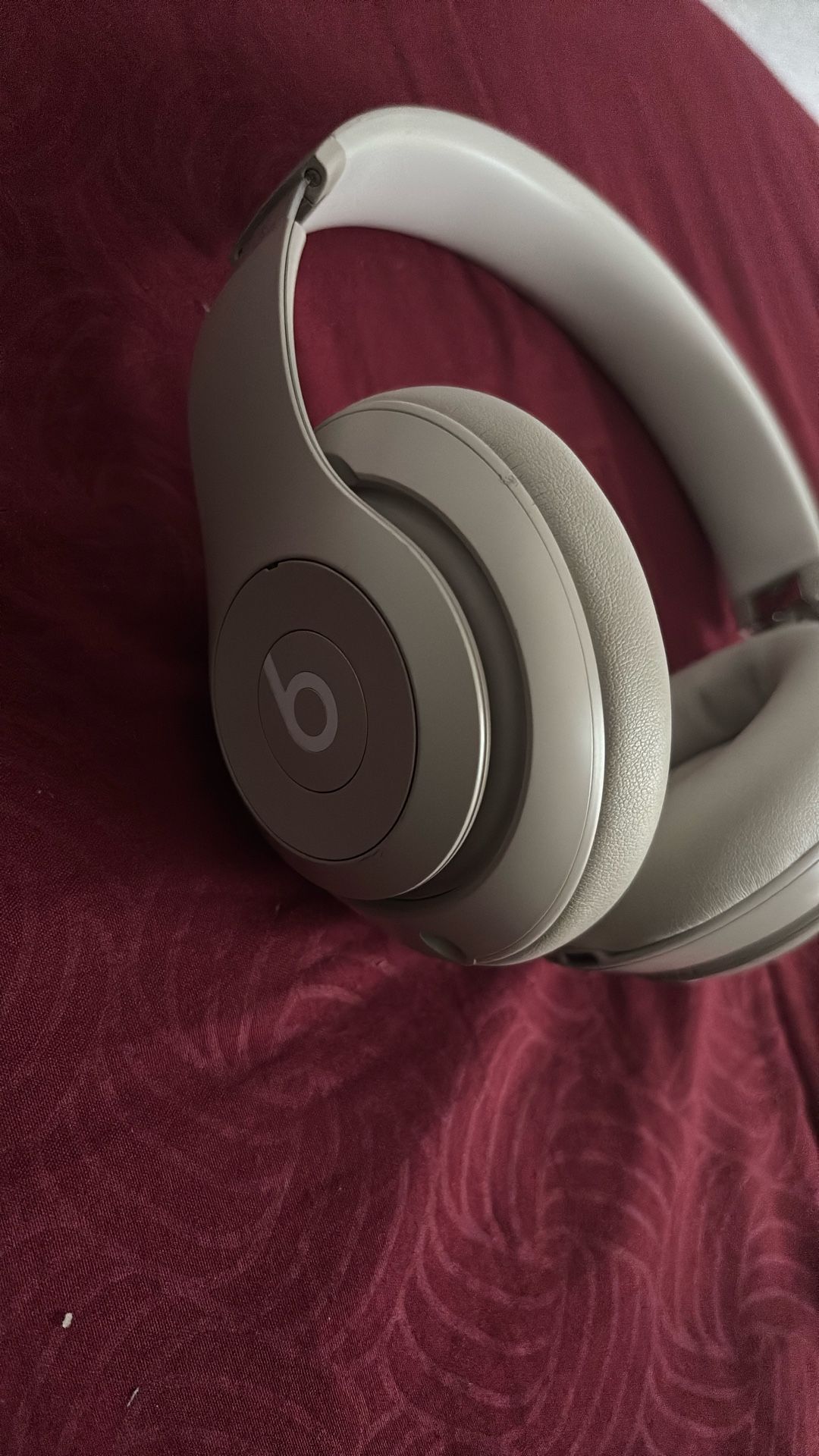 Beats Studio Pro 