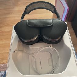 Air Pod Max- Make Offer!! Off Brand/Not The Actual Apple Ones!