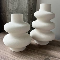 Wavy Ceramic Flower Vases 2pcs