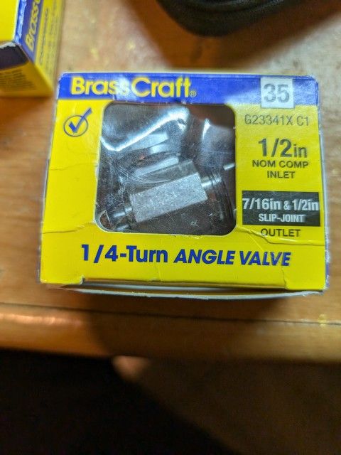 Brass craft 1/4- Turn Angle Valve