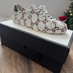 GUCCI ACE SNEAKERS 
