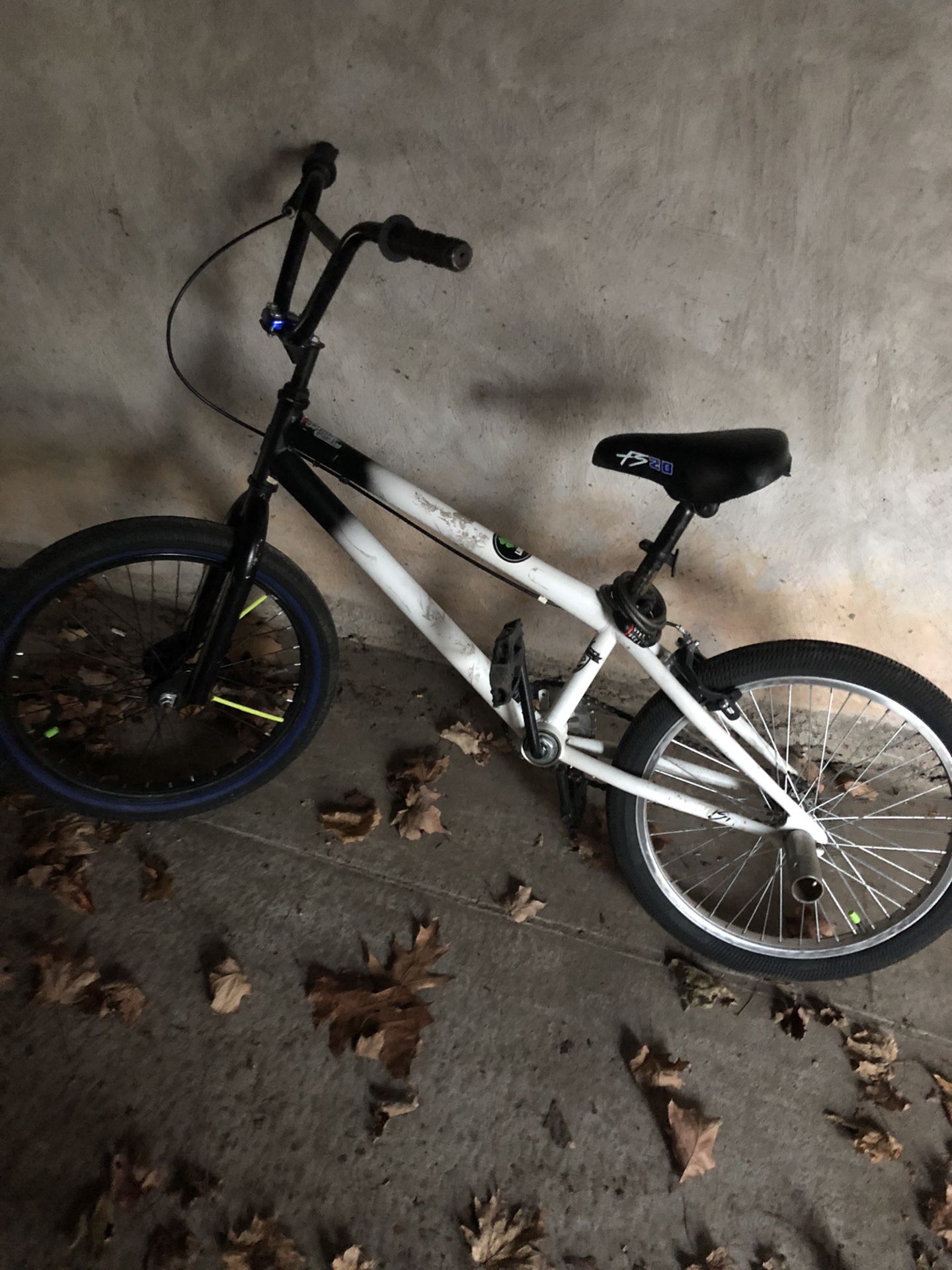 Bmx Bike. I Put A New Tire On It. It Has Breaks. Runs Very Good And Smooth. HMU With Offers Or Give Me Full Price.