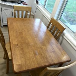 Light Brown Dinning Table And Chairs