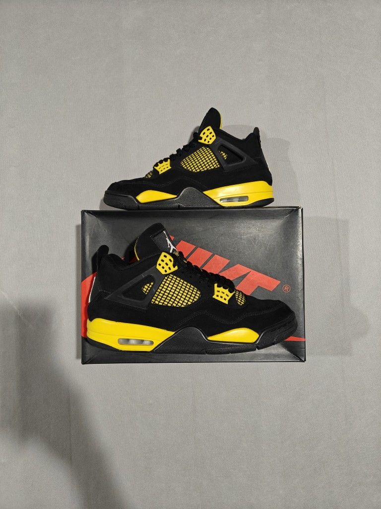 Jordan 4 Yellow Thunders Size 10.5