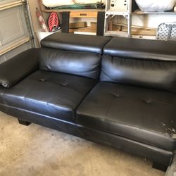 Love Seat /futon 