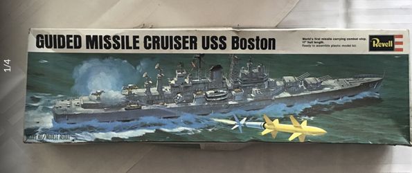 1/4 Guided Missile Cruiser USS Boston Model Kit
