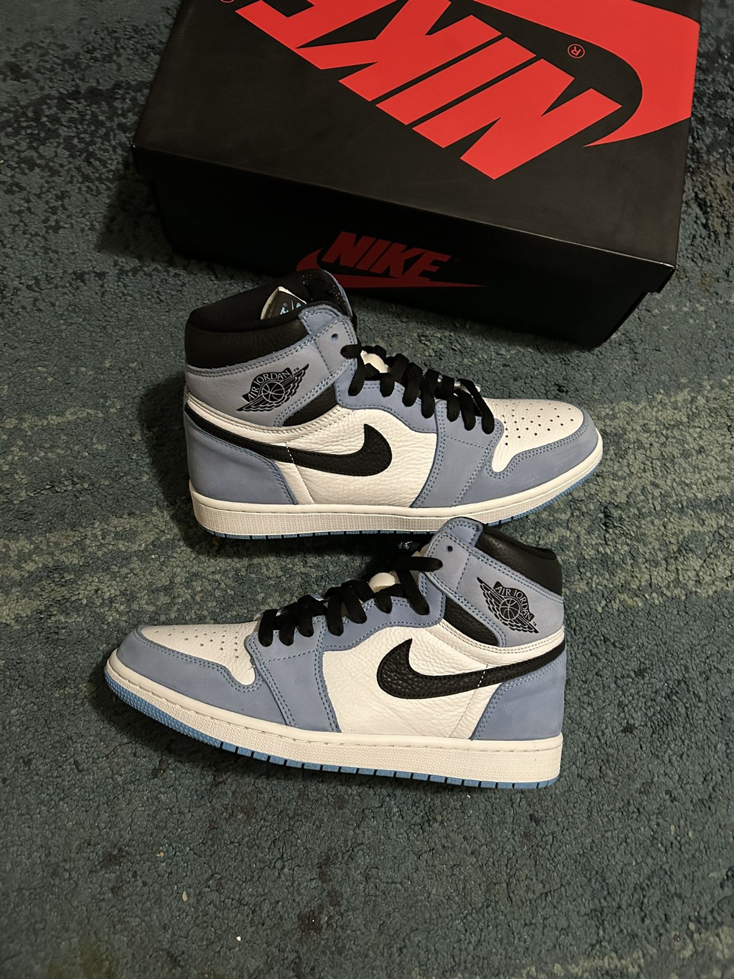 Air Jordan 1 High Og University Blue