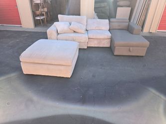 Sectional( read description)