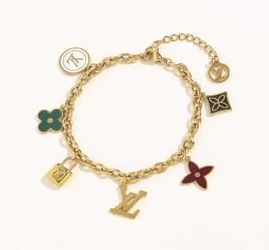 Gold Charm Bracelet – Trendy Mixed Charm Style