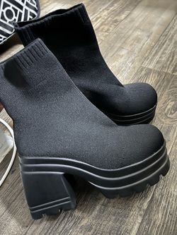 Black heel boots
