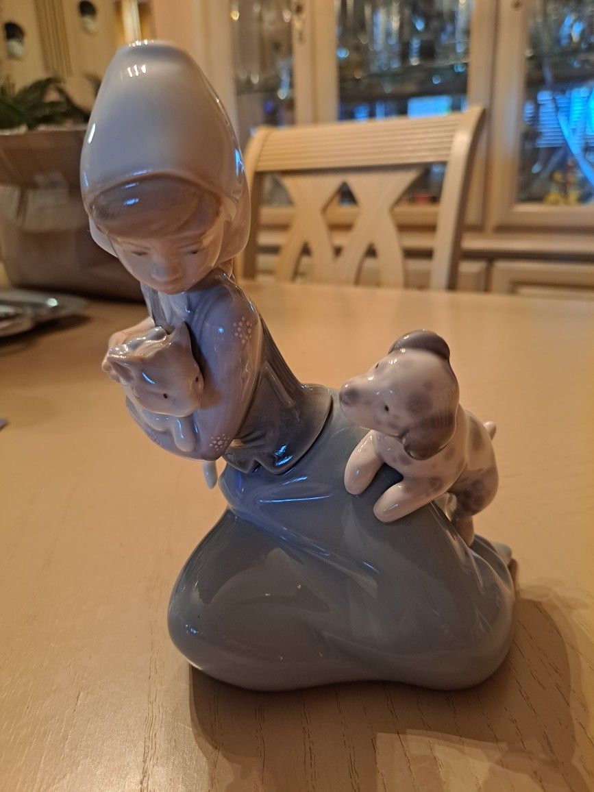 Lladro Figurine Girl With Dog And Cat (Dalmatian)