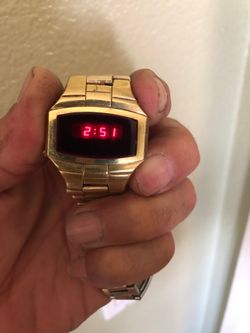 Vintage Wittnauer Polara led Watch Gold plated works good keeping perfect time