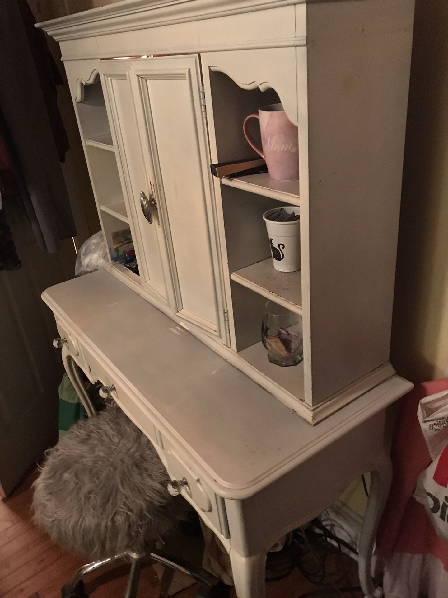 Women’s Vanity