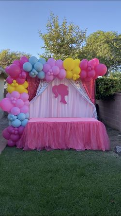 Backdrops And Decorations 