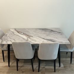 Dining Room Table And Chairs 