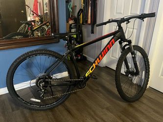 Schwinn Mountain Bike 29”