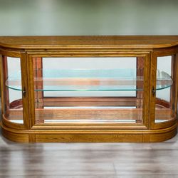 Pulaski Brown Oak Display Hutch w/ Glass Panels & Mirrored Glass