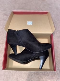Ankle boots size 8.5