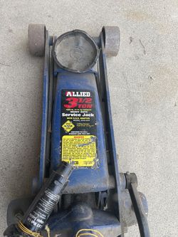 Heavy duty jack see more below for $100.00 CASH ONLY PICK UP ONLY ALL SALES FINAL