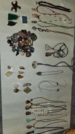 Gemstone rocks necklaces