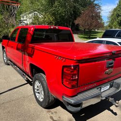 Silverado short bed tonneau cover Century with 2 keys