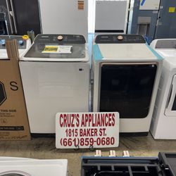 Samsung Auto Dispense High Efficiency Impeller Extra Large ( 5.5-cu ft ) Top-Load Washer ( Ivory ) & Samsung 7.4-cu ft Vented Gas Dryer with Steam Cyc