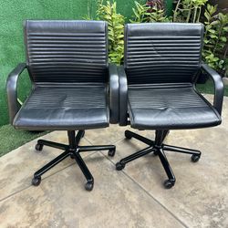2 Executive Chairs