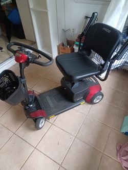 Pride Mobility Scooter (4 Wheels)