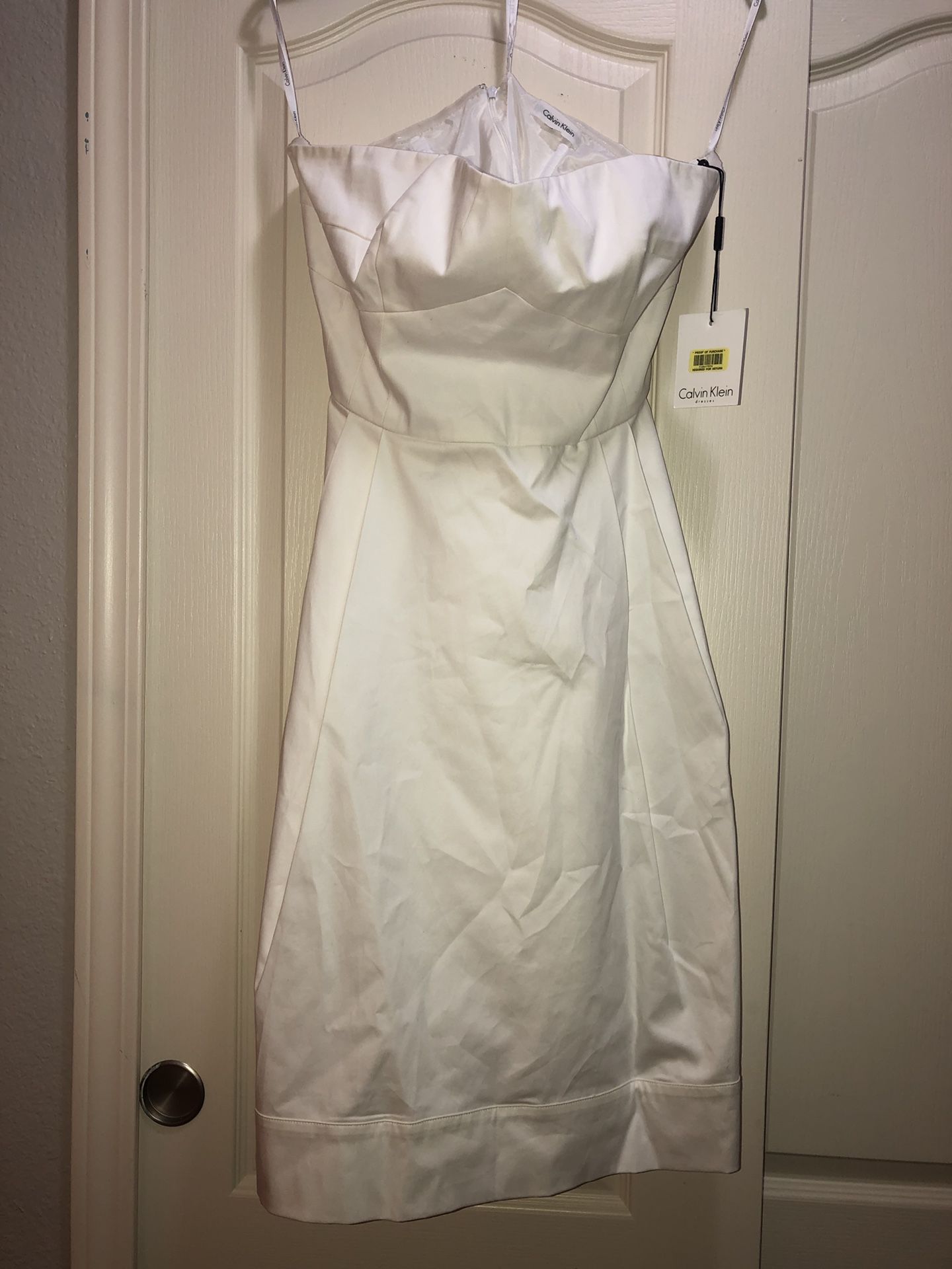Calvin Klein white strapless - Size 12 for Sale in Albuquerque, NM - OfferUp
