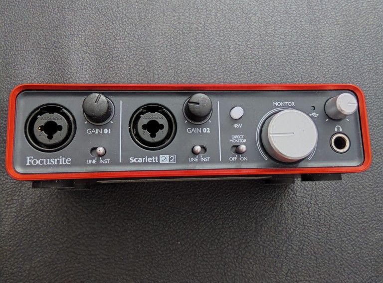 Focusrite Scarlett 2i2 Audio Recording Interface