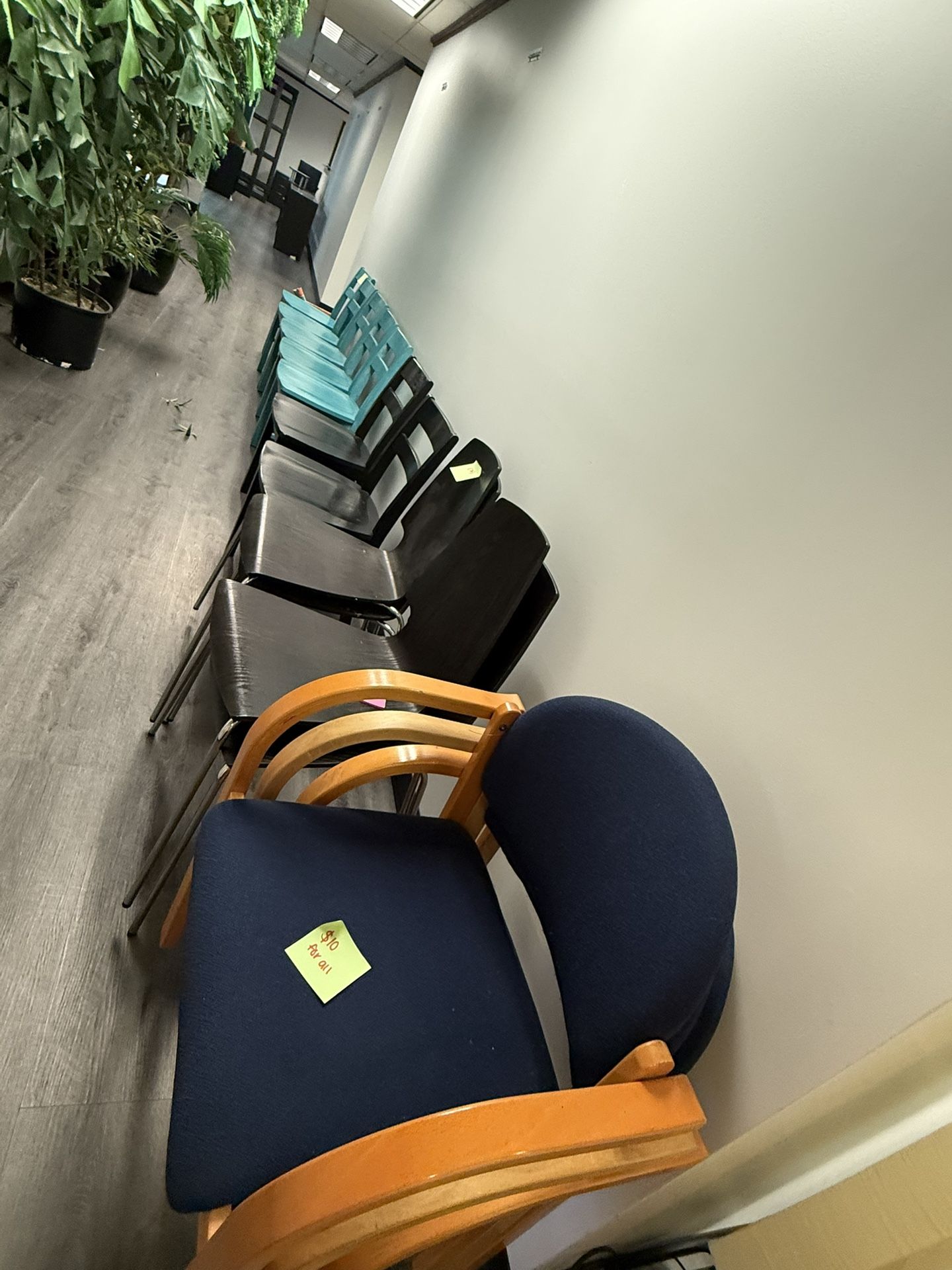 🪑 Office Chairs – Liquidating Our Entire Office! 🪑