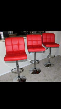 2 bar stools/ chairs