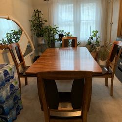 Oak Wood Expendable Table And Chairs