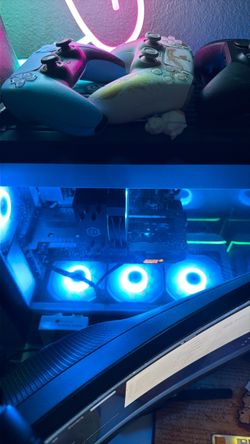 Gaming PC + 2 Samsung Odyssey Gaming Monitors — $1,200 OBO