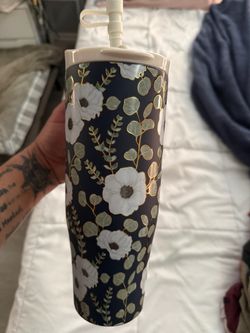 Decorated White Lilly Tumbler Mug