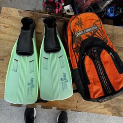 SeaQuest Horizon 2 Snorkeling Fins with U.S. Divers Bag – Size 3-4