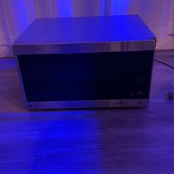 LG Microwave 